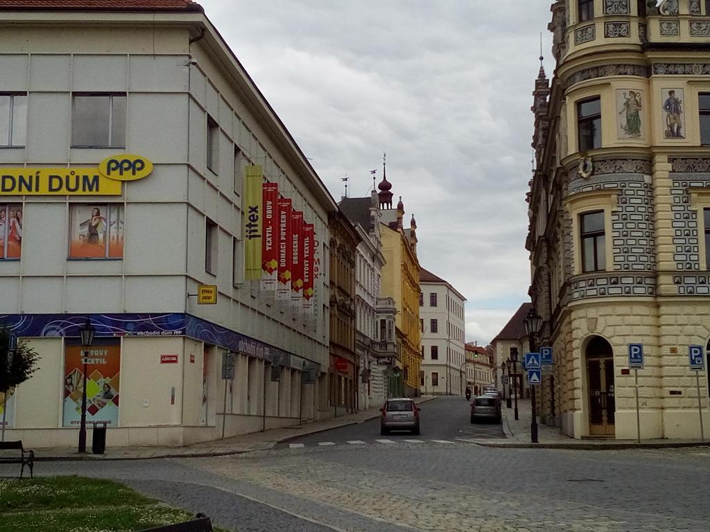 Manhattan Penzion Hotel Písek Kültér fotó